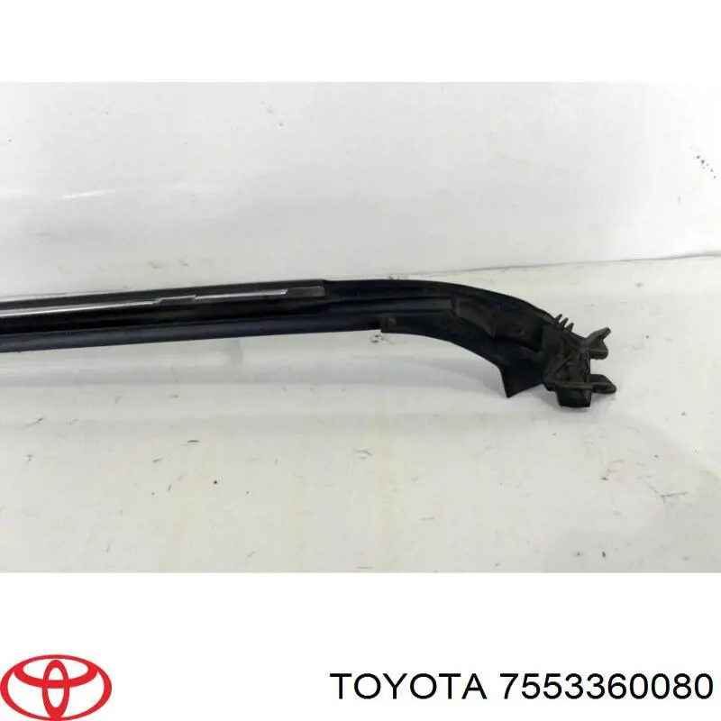 Захисна накладка переднього скла права Toyota 7553360080 ціна, від 54.73 USD