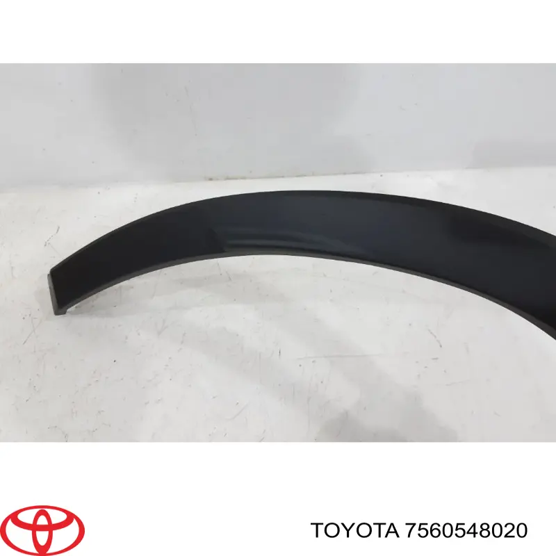Молдинг заднього правого крила Toyota 7560548020 ціна, від 31.04 USD