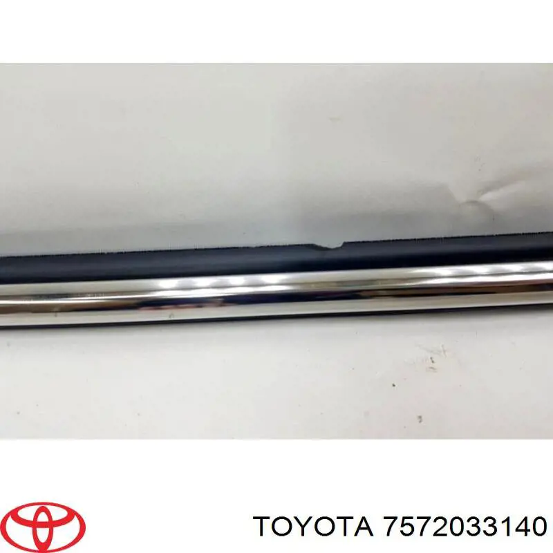 7572033140 Toyota Молдинг опускного скла дверей передньої, лівої