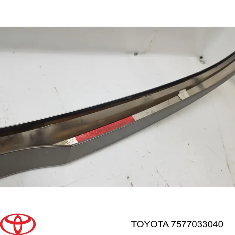 Молдинг капота Toyota 7577033040 ціна, від 99.01 USD