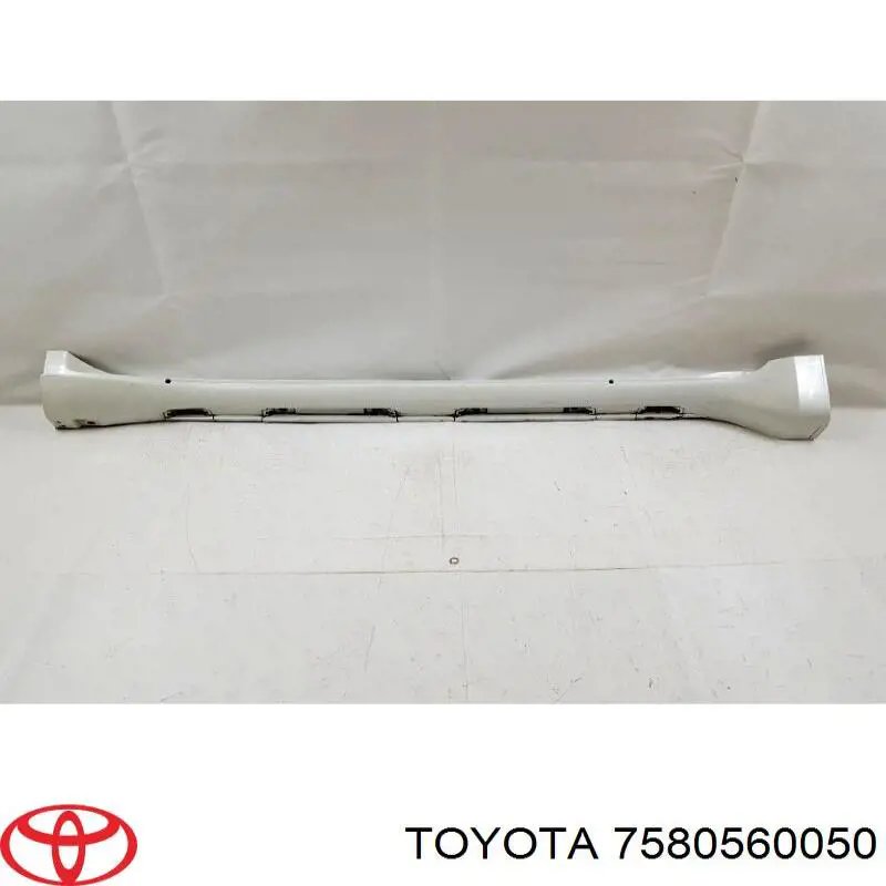 7580560050 Toyota Накладка зовнішня (молдинг) порога, правий