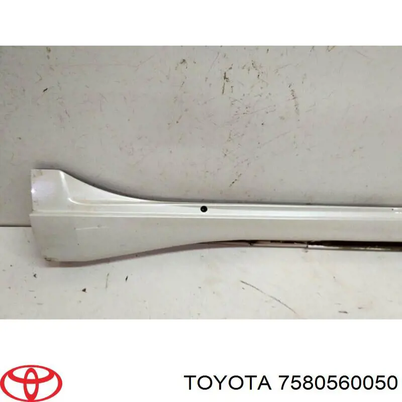 Купити 7580560050 Toyota Накладка зовнішня (молдинг) порога, правий