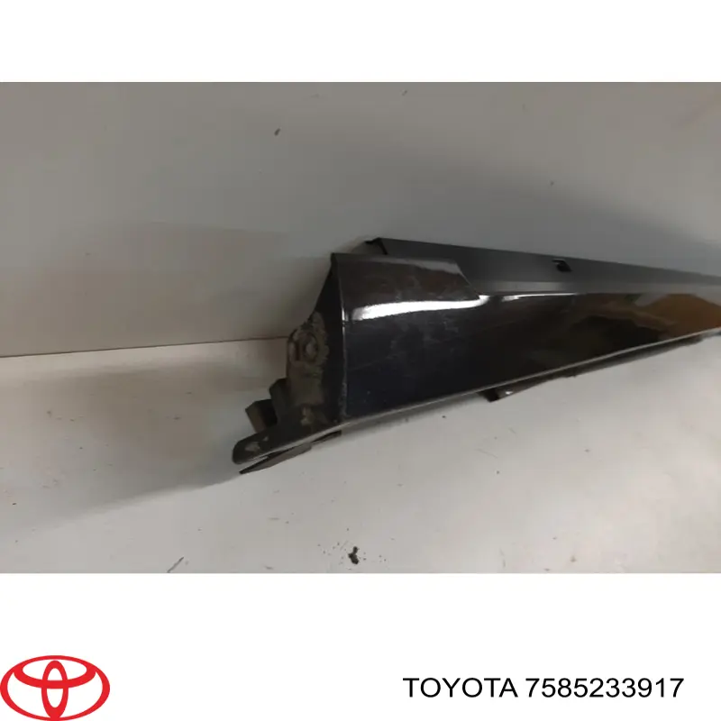 7585233917 Toyota Накладка зовнішня (молдинг) порога, лівий