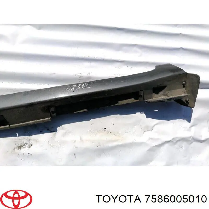  Toyota 7586005010