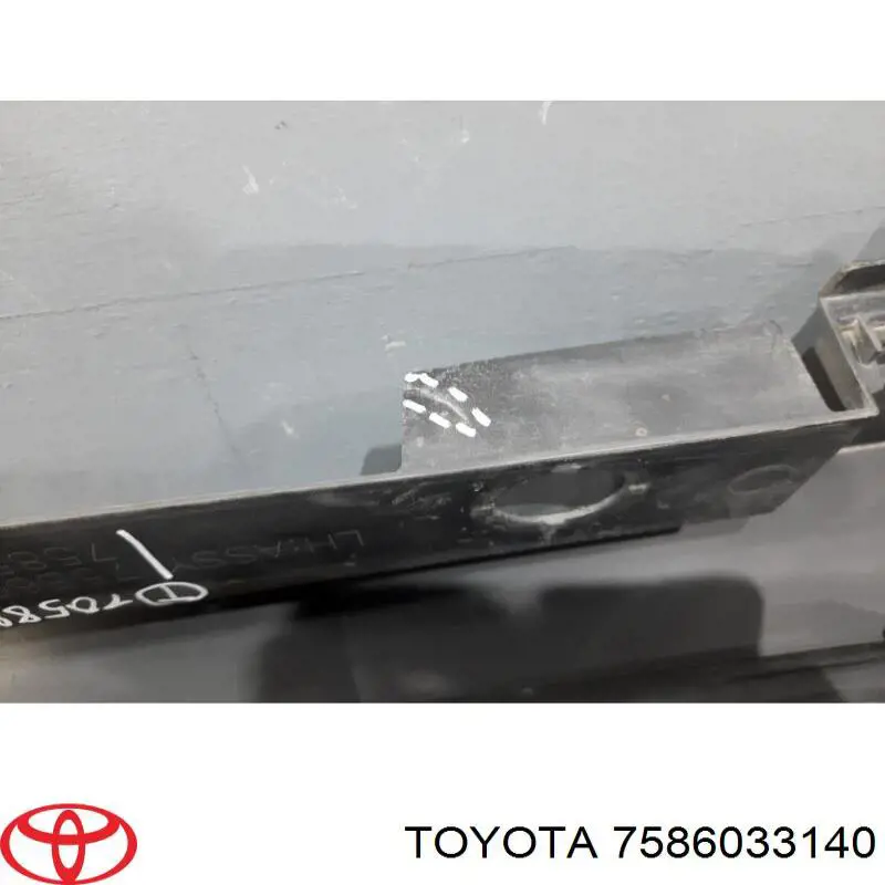 7586033140 Toyota 