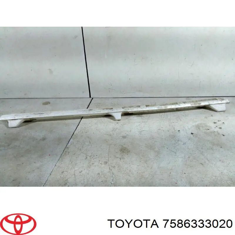 7586333020 Toyota 