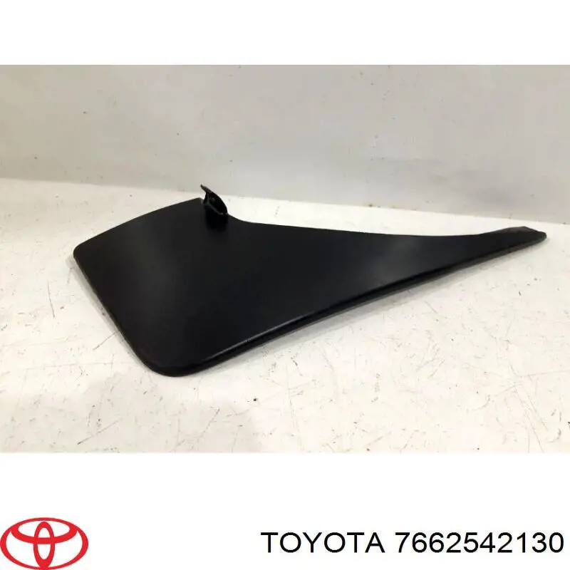 7662542130 Toyota Бризговик задній, правий