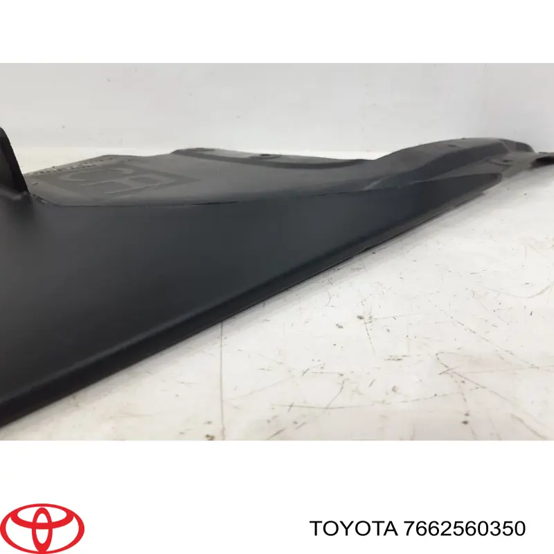 7662560350 Toyota Бризговик задній, правий