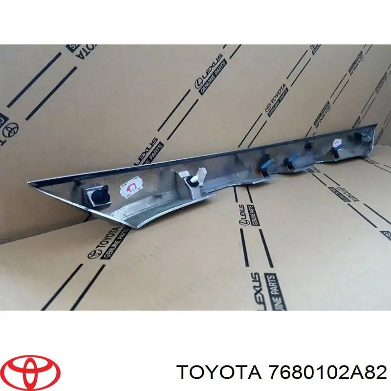Купити 7680102A82 Toyota 