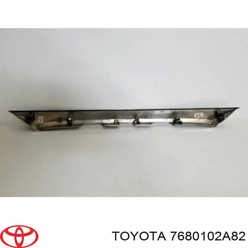 Купити 7680102A82 Toyota 