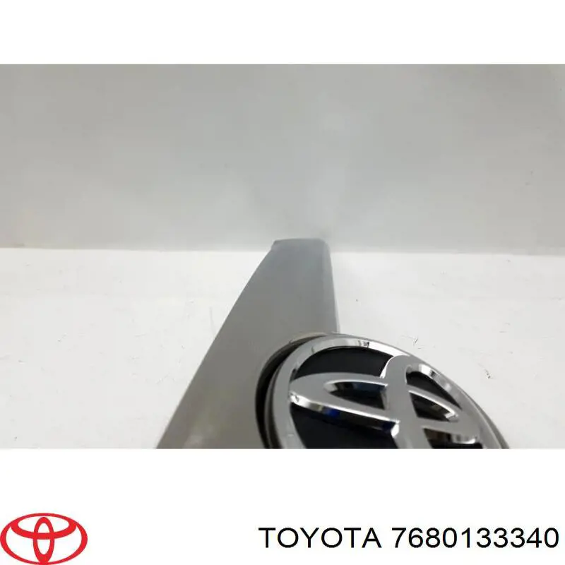 Купити 7680133340 Toyota Накладка на багажник