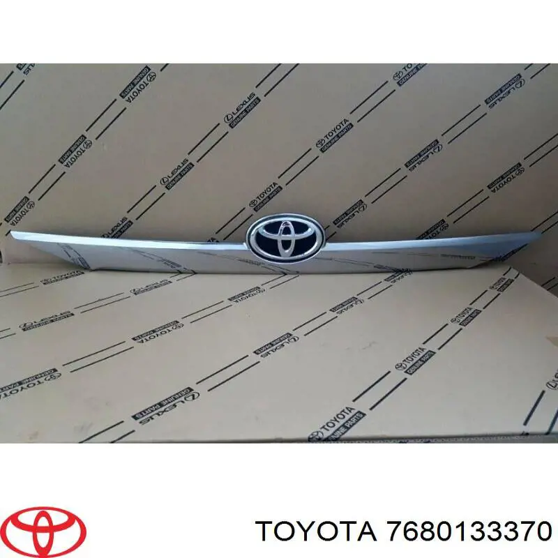 Накладка кришки багажника 7680133370 Toyota
