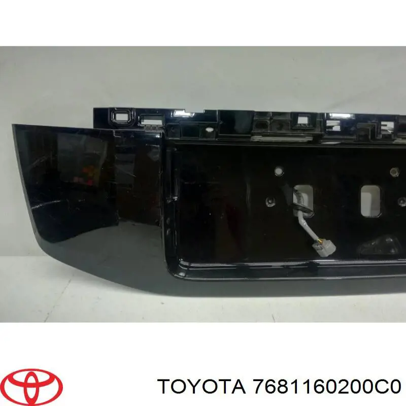 7681160200C0 Toyota Накладка задніх 3-х/5-х дверей