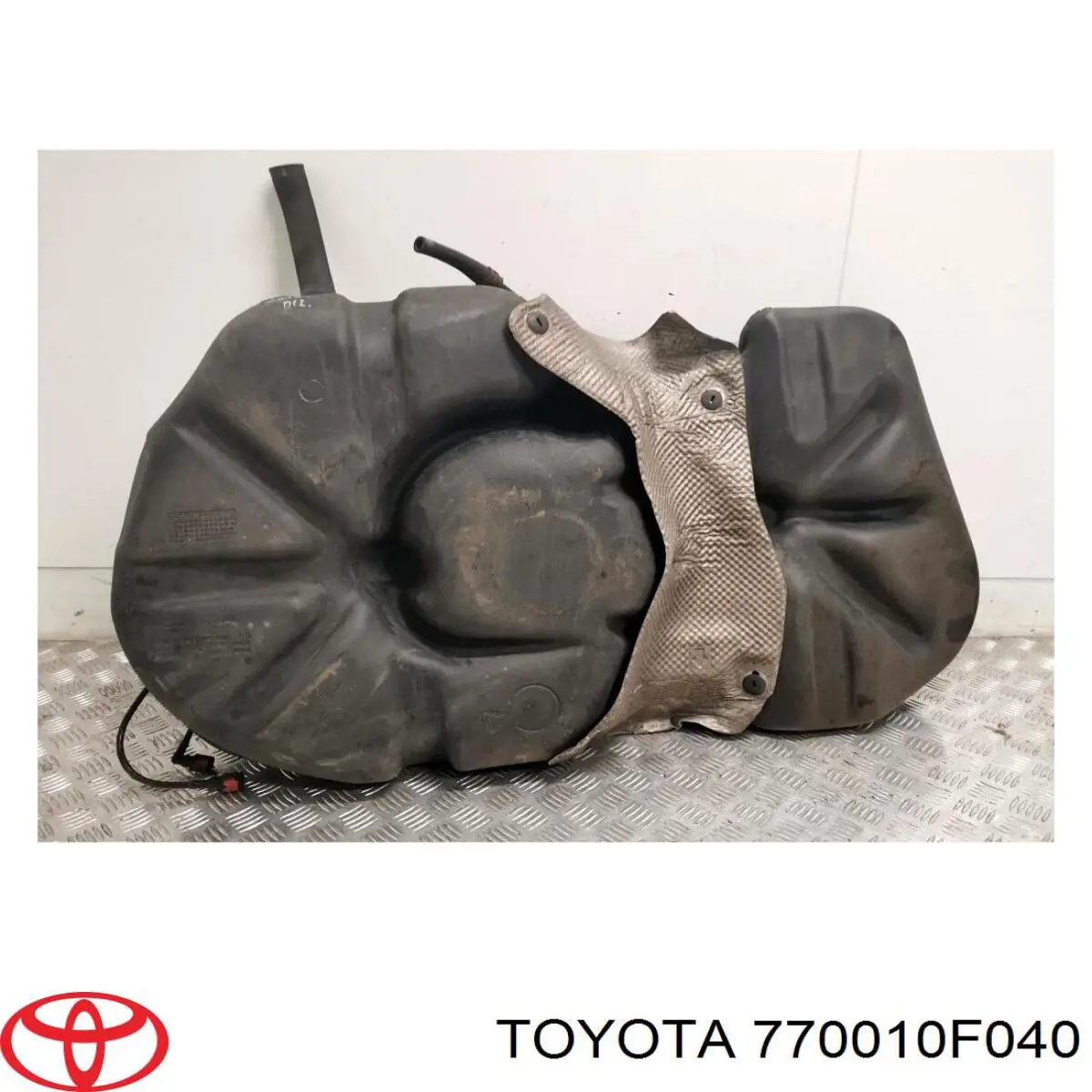 Б/бак Toyota 770010F040 ціна, від 177.36 USD