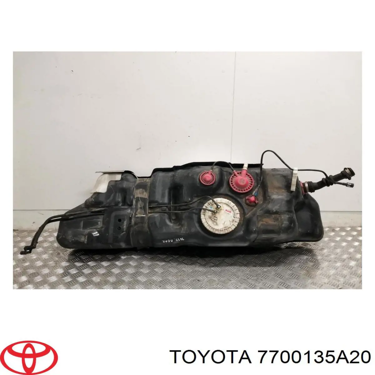 7700135A20 Toyota Бак паливний