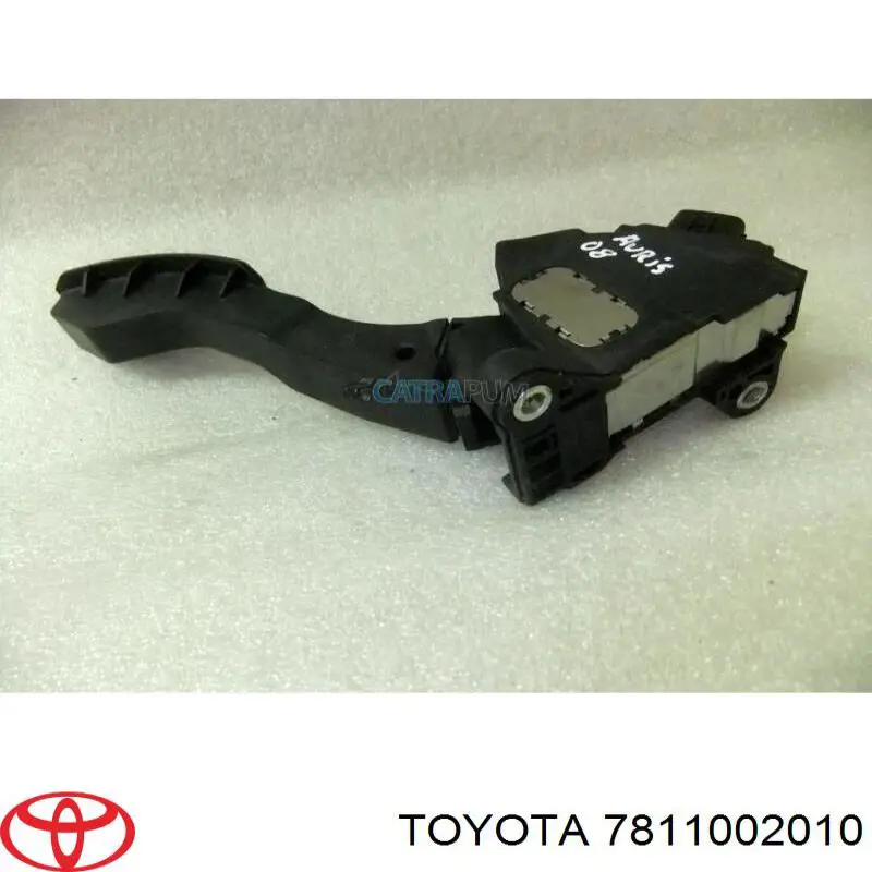 Підаль газу Toyota 7811002010 ціна, від 11.29 USD