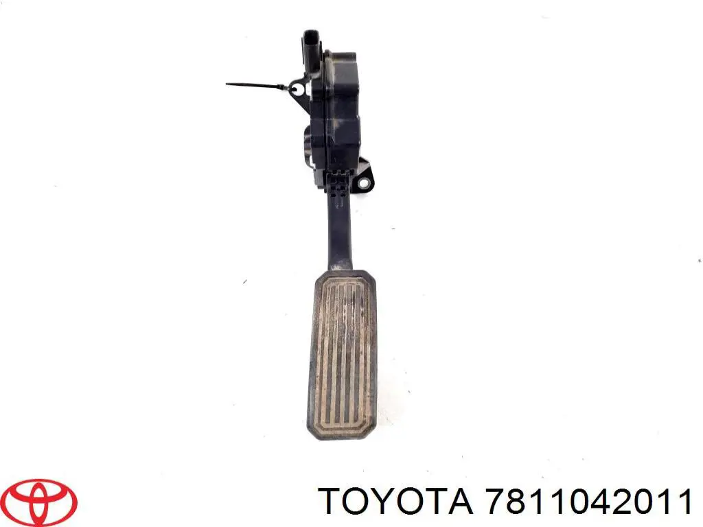 Педаль газу (акселератора) на Toyota RAV4 III A3