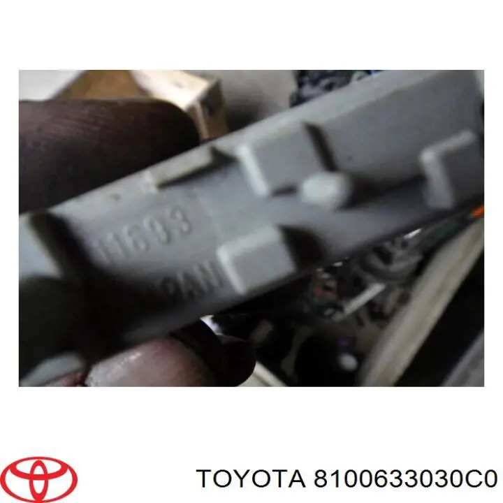 Купити 8100633030C0 Toyota Ліхтар сигнальний