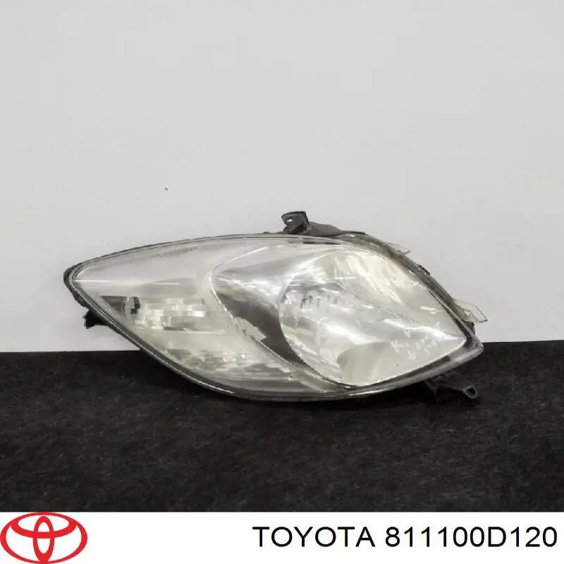 89900736 Toyota Основна фара - вставка