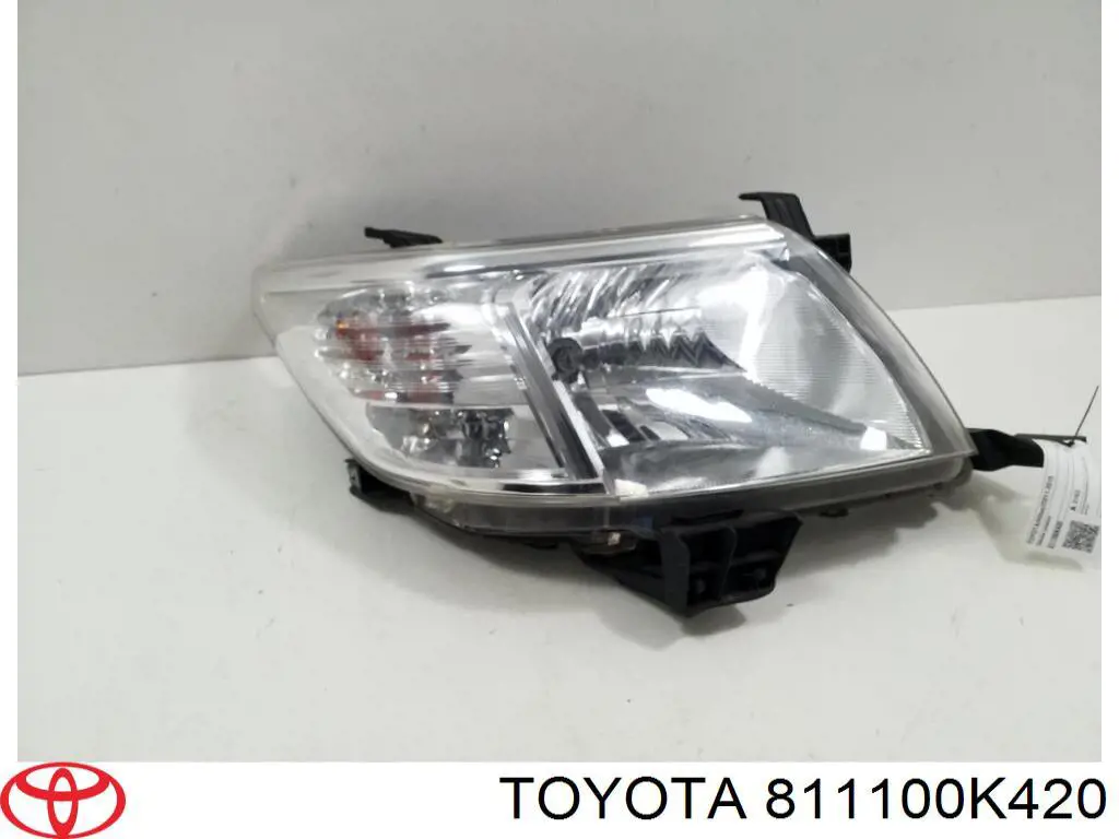 Основна фара - вставка Toyota 811100K420 ціна, від 130.27 USD