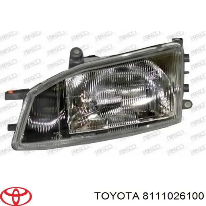 Купити 8111026100 Toyota Права блок фара