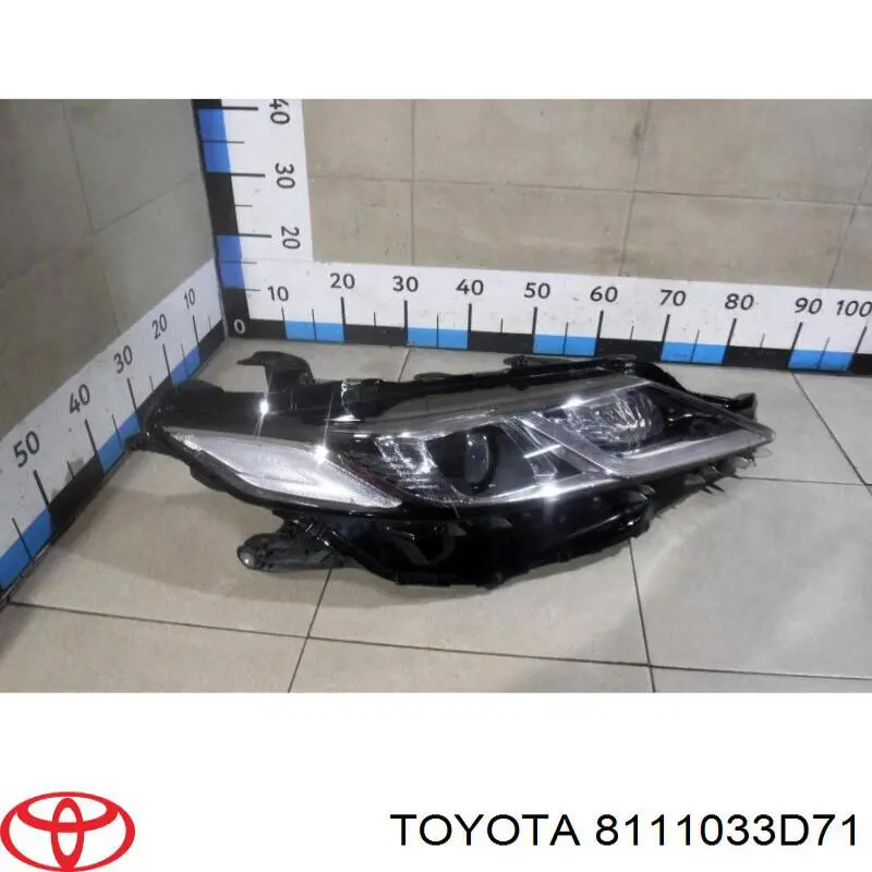 Фара правая Toyota 8111033D71 ціна, від 760.16 USD