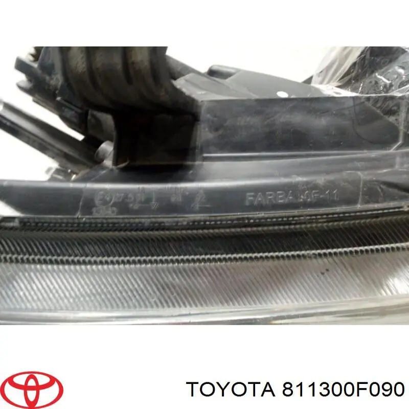 Купити 811300F090 Toyota Права блок фара