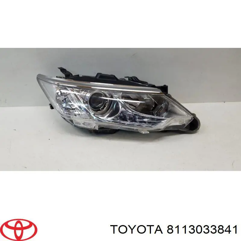 8113033841 Toyota Фара передня права