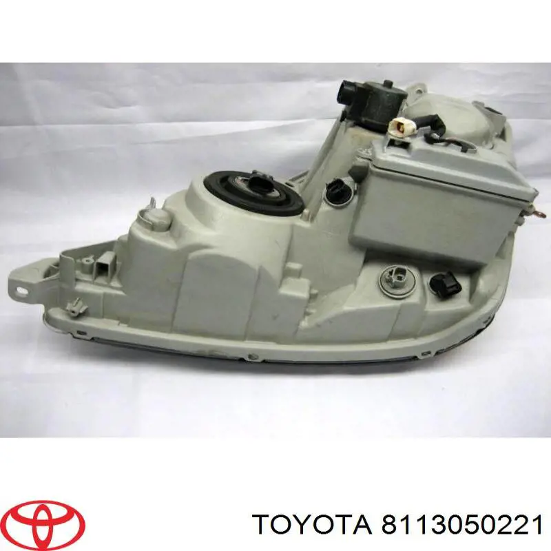 8113050221 Toyota Основна фара - вставка