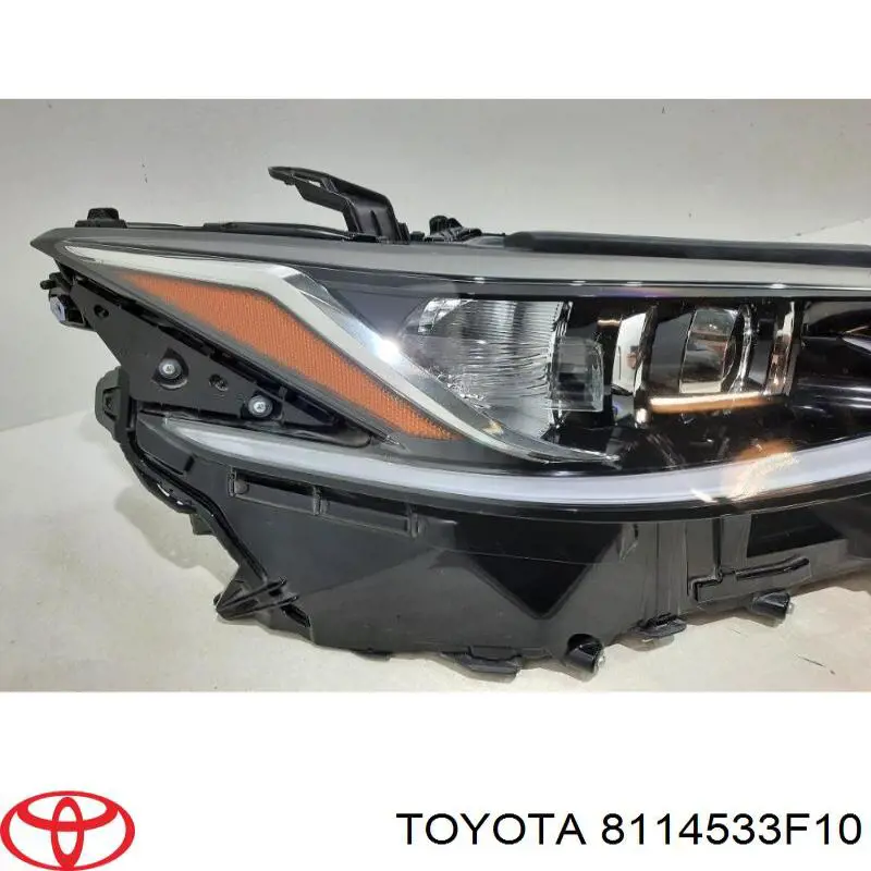 8114533F10 Toyota Основна фара - вставка
