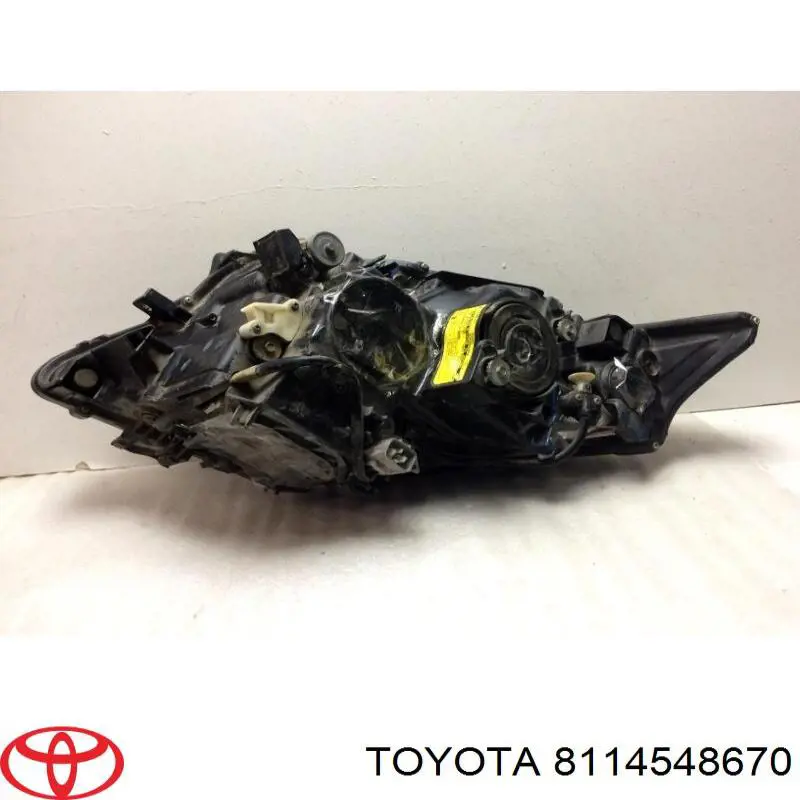 Купити 8114548670 Toyota Права блок фара
