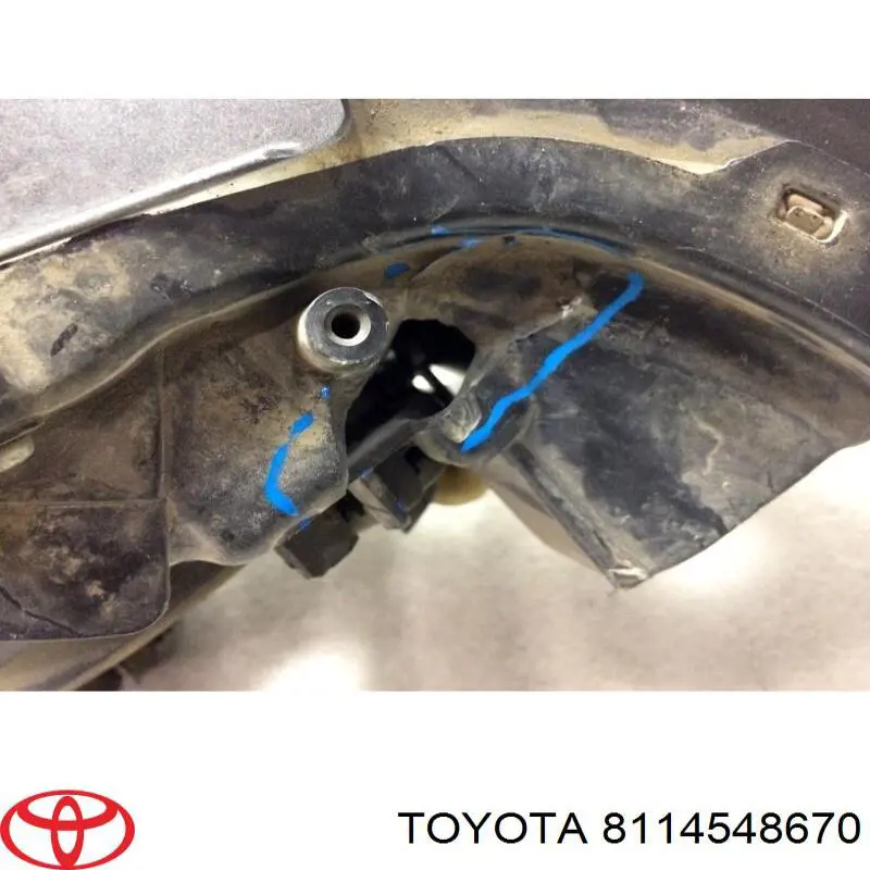 Фара права 8114548671 Toyota