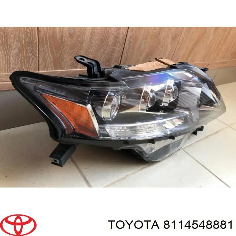 Основна фара - вставка Toyota 8114548881 ціна, від 1788.48 USD