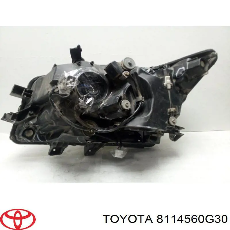 Фара правая Toyota 8114560G30 ціна, від 760.16 USD