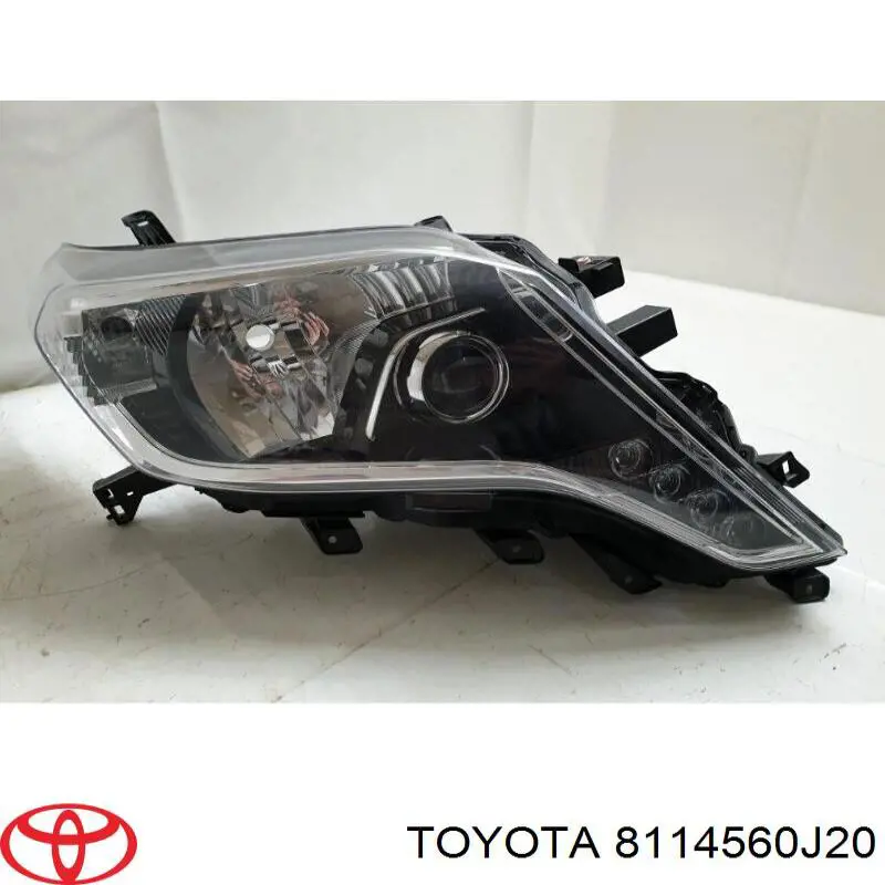 8114560J20 Toyota Фара передня права
