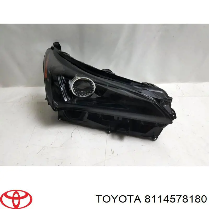 Права блок фара Toyota 8114578180 ціна, від 441.92 USD