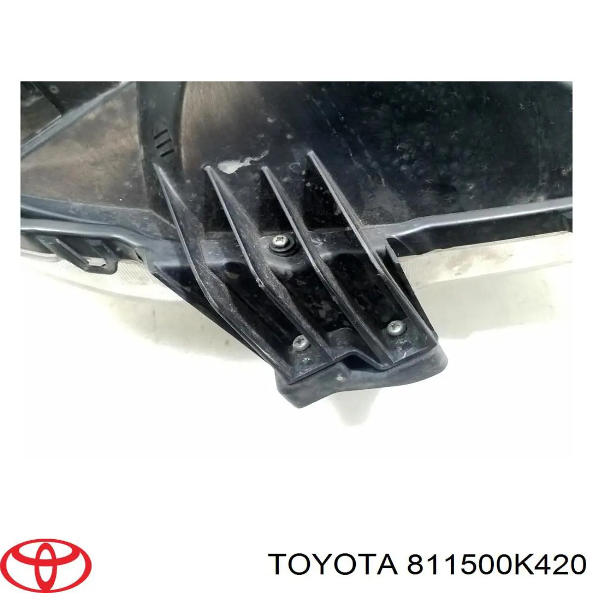 811500K420 Toyota Фара дальнього світла в зборі