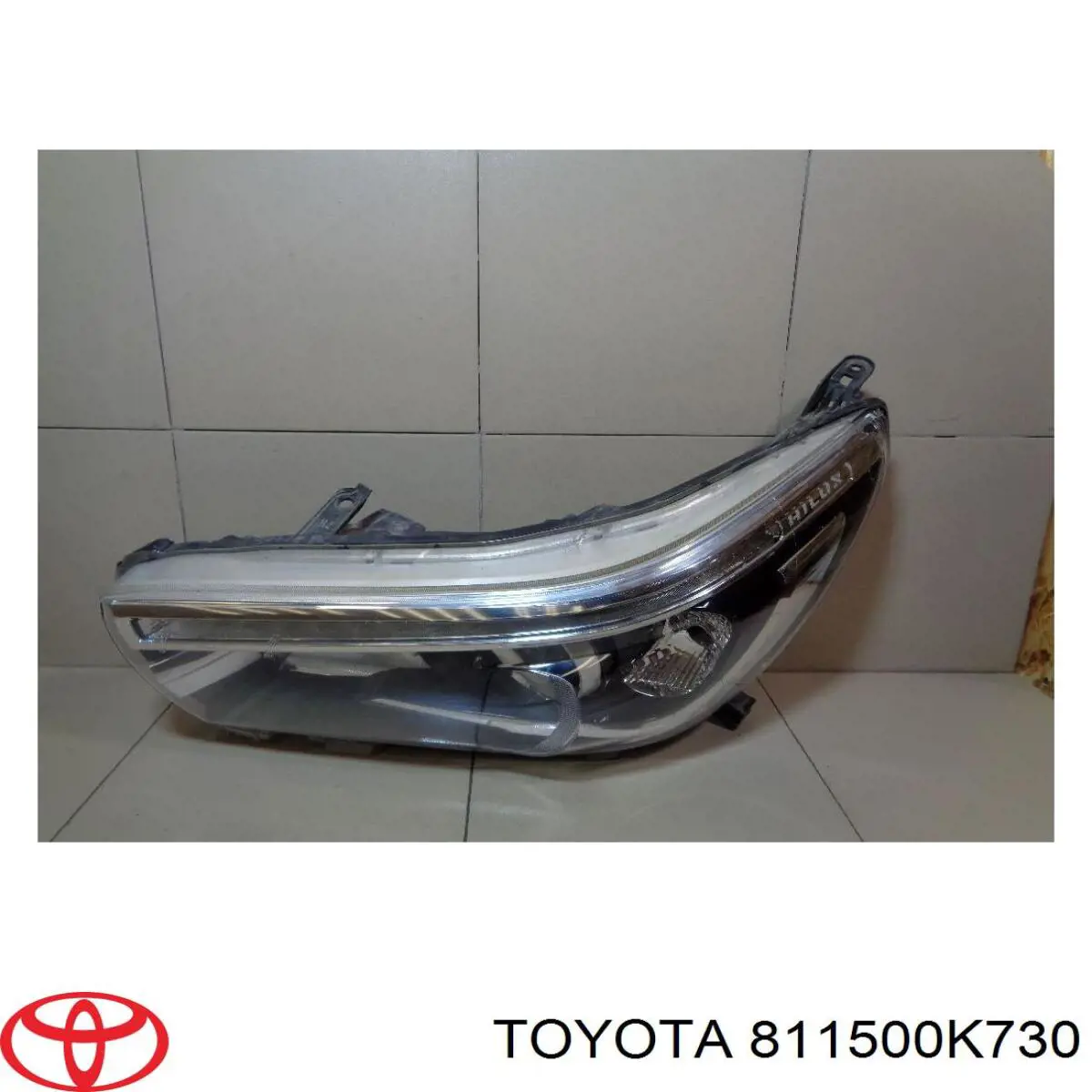 811500K730 Toyota Фара дальнього світла в зборі