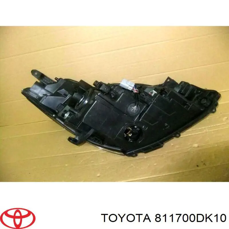 Купити 811700DK10 Toyota Фара ліва передня