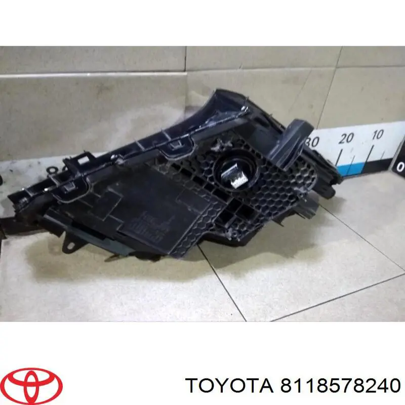 8118578240 Toyota 