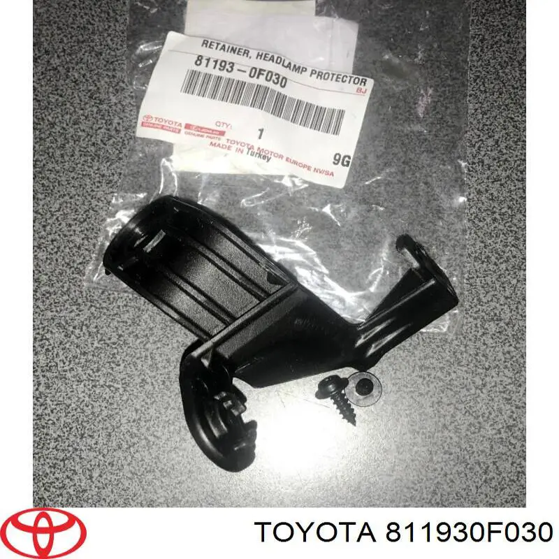 811930F030 Toyota Кронштейн-адаптер кріплення фари передньої, правої