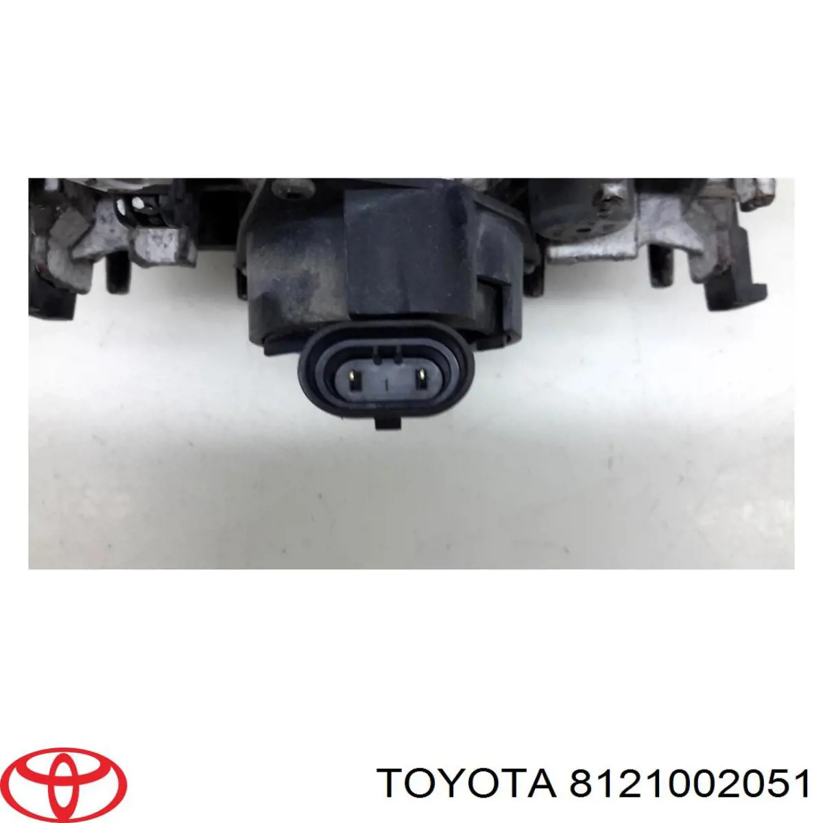 Купити 8121002051 Toyota Туманка права