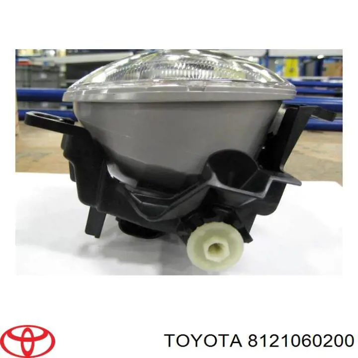 Купити 8121060200 Toyota Протитуманка права