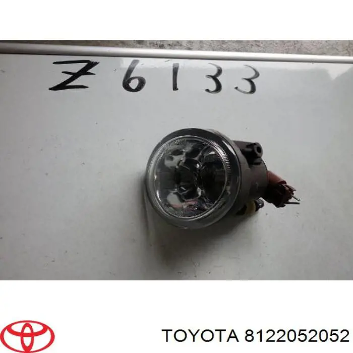 Протитуманка ліва Toyota 8122052050