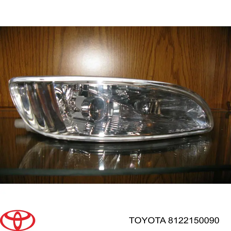 Туманка ліва Toyota 8122150090 ціна, від 145.18 USD