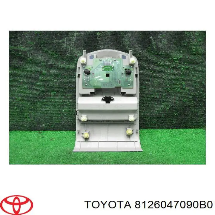 Купити 8126047090B0 Toyota Плафон освітлення кабіни