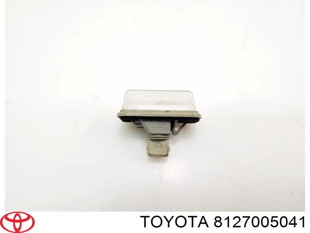 Купити 8127005041 Toyota Ліхтар підсвічування заднього номерного знака