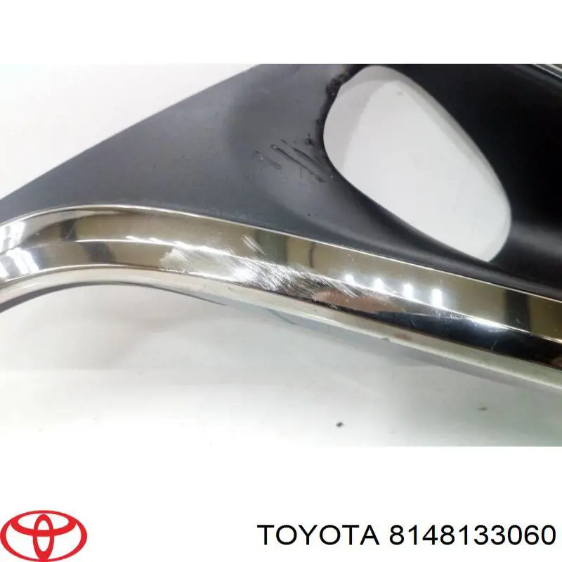 8148133060 Toyota Ободок/окантовка фари протитуманной, правий