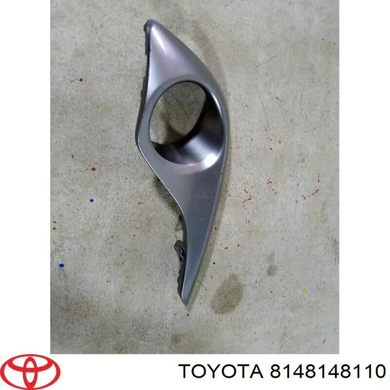 Обід (окантовка) фари противотуманної, правої Toyota 8148148110 ціна, від 37.94 USD