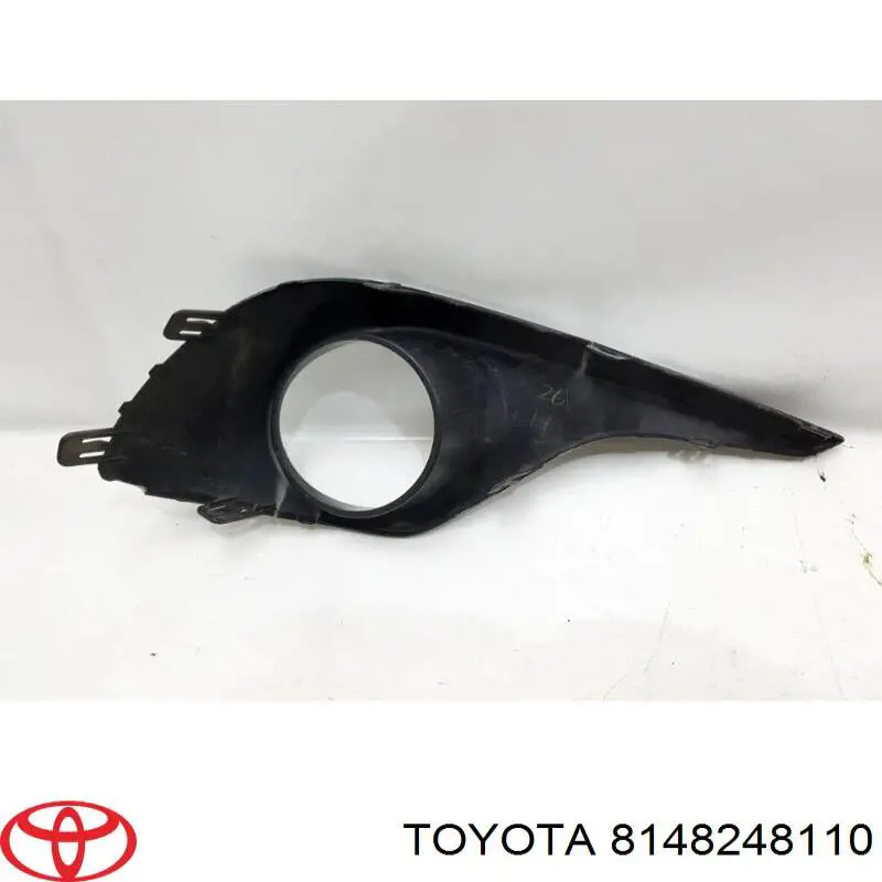 Купити 8148248110 Toyota Окантовка противотуманки